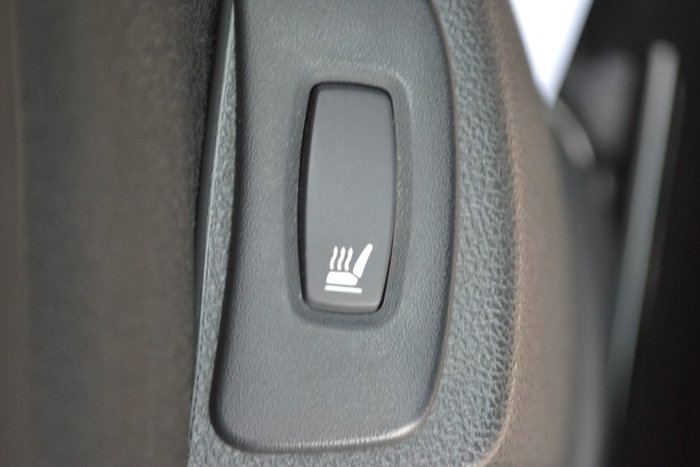 2017 Renault Captur Intens J87 RED WITH BLACK