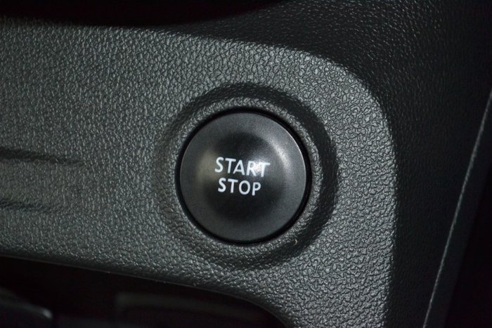 2017 Renault Captur Intens J87 RED WITH BLACK