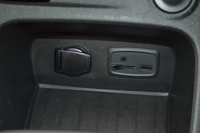 2017 Renault Captur Intens J87 RED WITH BLACK