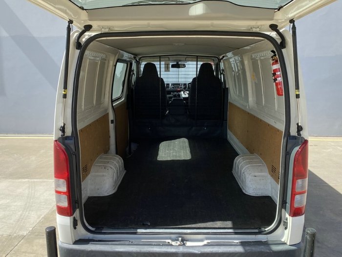 2016 Toyota Hiace LONG WHEELBASE TRH201R WHITE