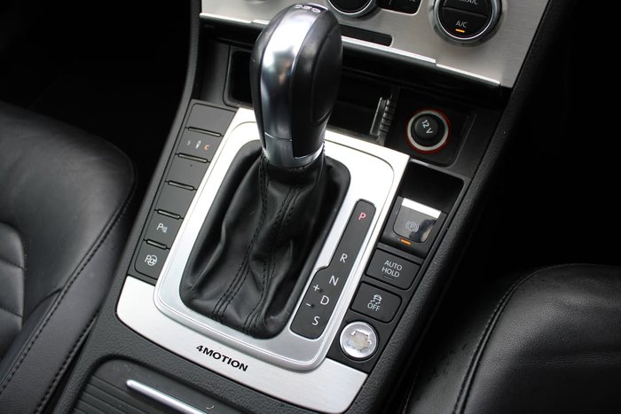 2014 Volkswagen Passat V6 FSI Highline Type 3C MY14.5 Four Wheel Drive Blue