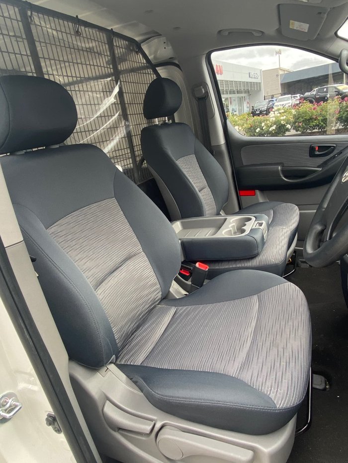 2016 Hyundai iLoad TQ3-V Series II MY16 Creamy White