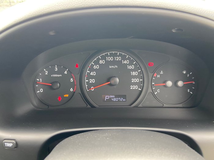 2016 Hyundai iLoad TQ3-V Series II MY16 Creamy White