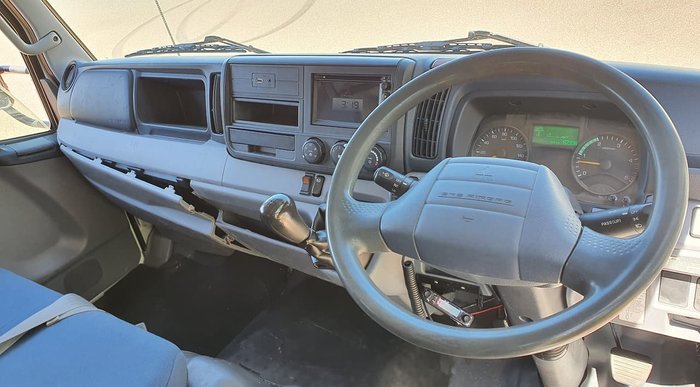 2013 FUSO 815 CANTER WHITE