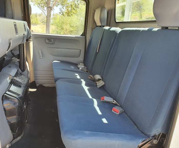 2013 FUSO 815 CANTER WHITE