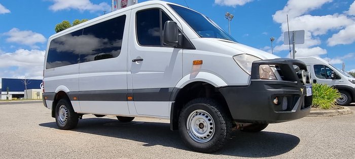 2013 MERCEDES-BENZ SPRINTER 4X4 12 SEAT AUTO BUS WHITE