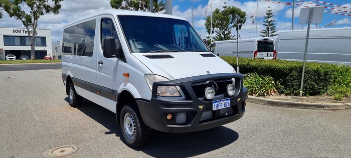 2013 MERCEDES-BENZ SPRINTER 4X4 12 SEAT AUTO BUS WHITE
