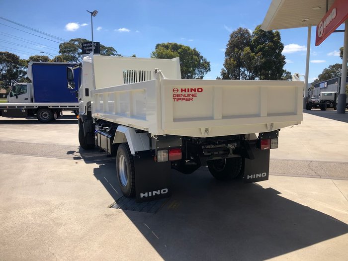 2021 HINO 500 SERIES FC 1124 White