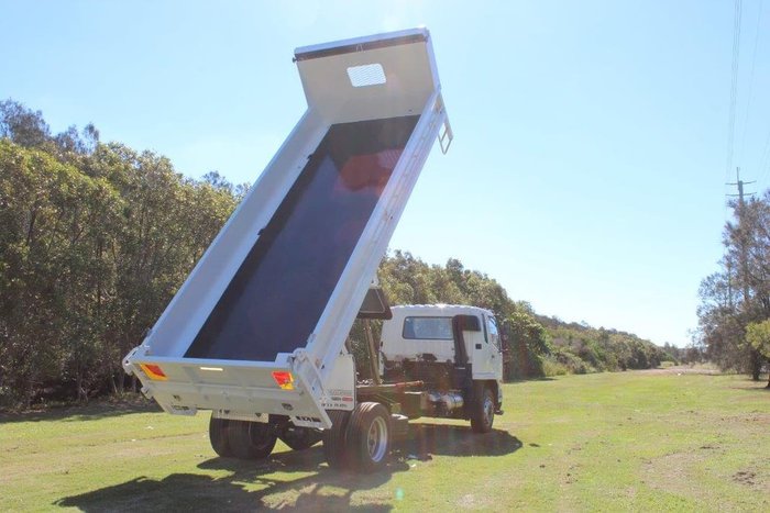 2021 FUSO FIGHTER 1627 White