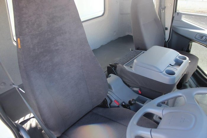 2021 FUSO FIGHTER 1627 White