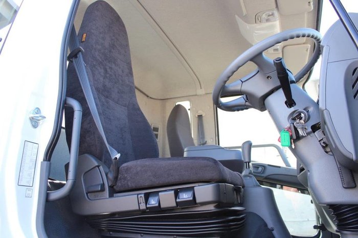 2021 FUSO FIGHTER 1627 White