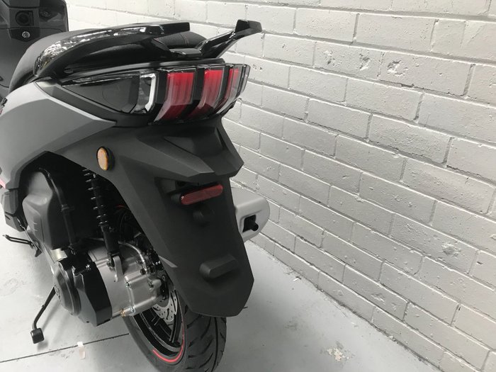 2021 Peugeot 2021 PEUGEOT 200CC BELVILLE 200 RS Scooter Grey