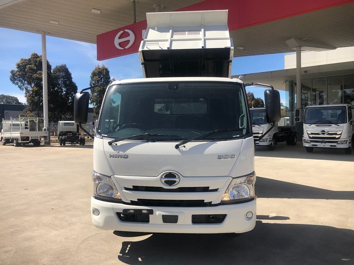 2021 HINO 716 White