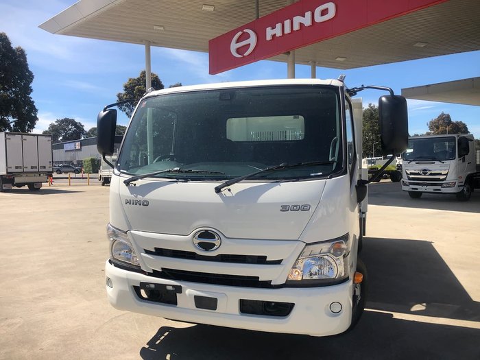 2021 HINO 300 SERIES 716 White