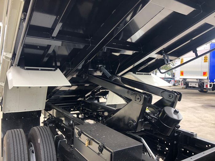 2021 HINO 300 SERIES 917