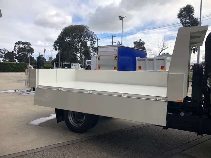 2021 HINO 300 SERIES 917