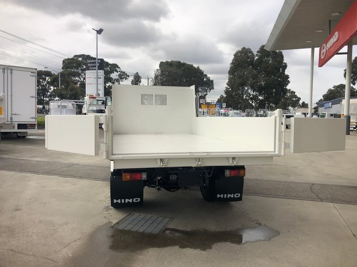 2021 HINO 300 SERIES 917