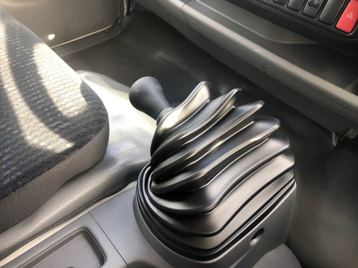 2021 HINO 300 SERIES 917