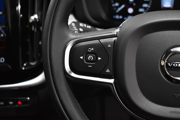 2020 Volvo XC60 T5 Momentum MY20 Four Wheel Drive Fusion Red