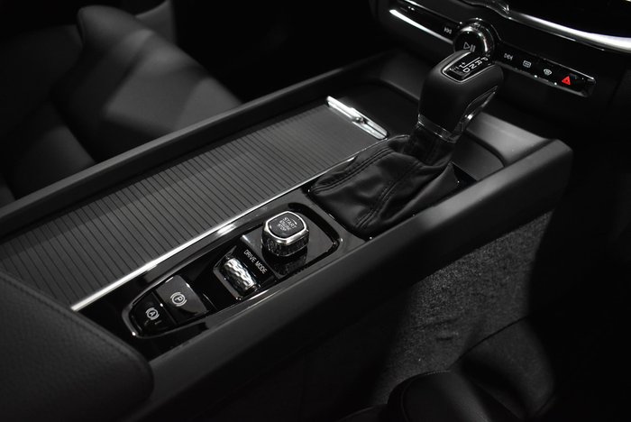 2020 Volvo XC60 T5 Momentum MY20 Four Wheel Drive Fusion Red