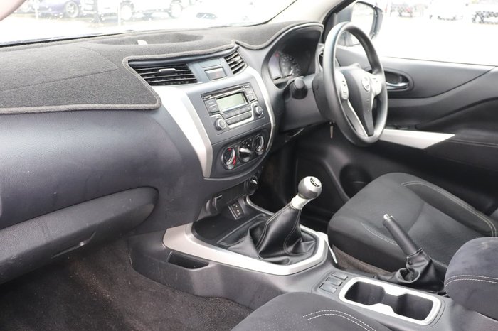 2016 Nissan Navara RX D23 4X4 Dual Range White