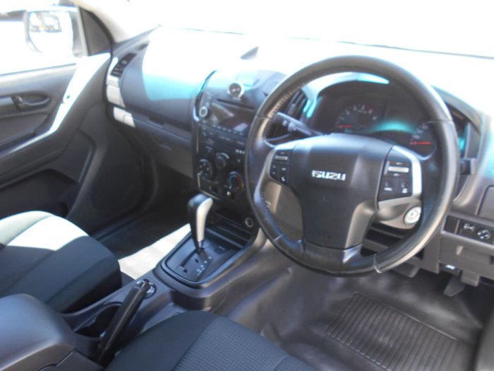 2016 ISUZU D MAX SX 4X4 White