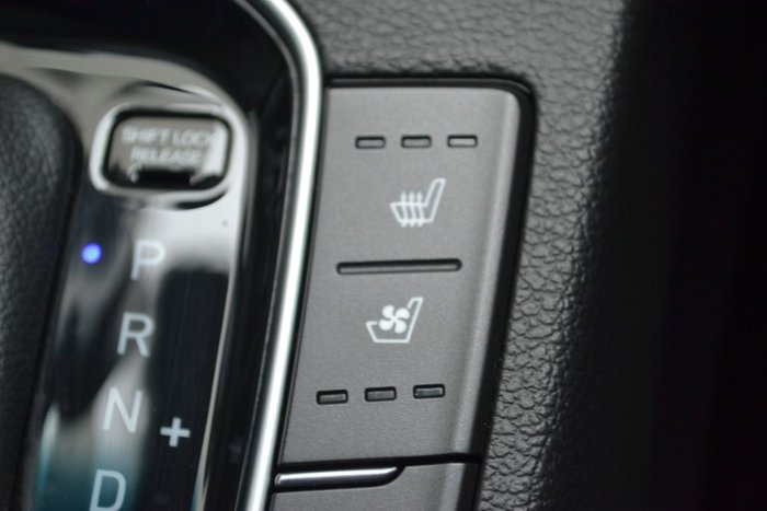 2017 Hyundai i30 Premium PD MY18 PHANTOM BLACK