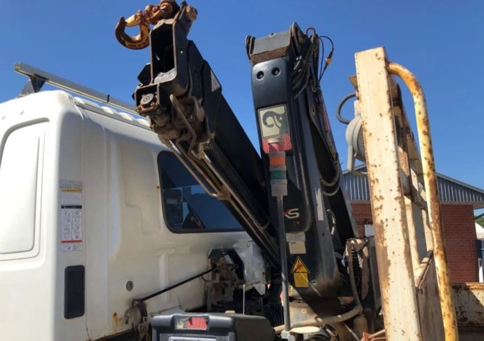 2010 HINO 500 SERIES WHITE