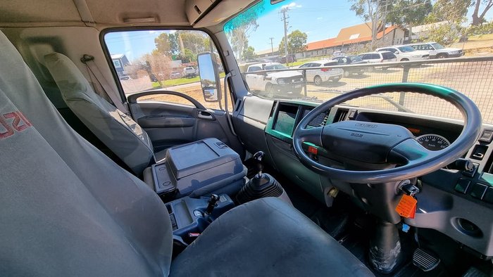 2014 ISUZU FRR 600 WHITE