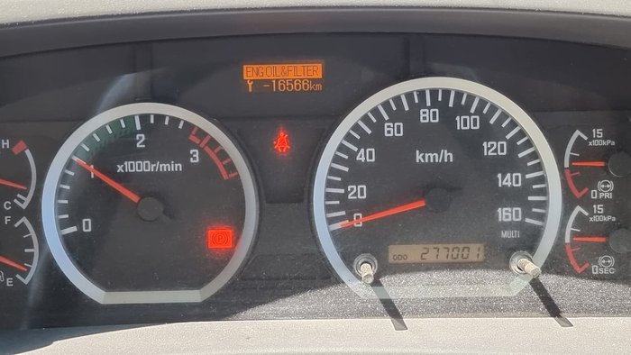 2014 ISUZU FRR 600 WHITE