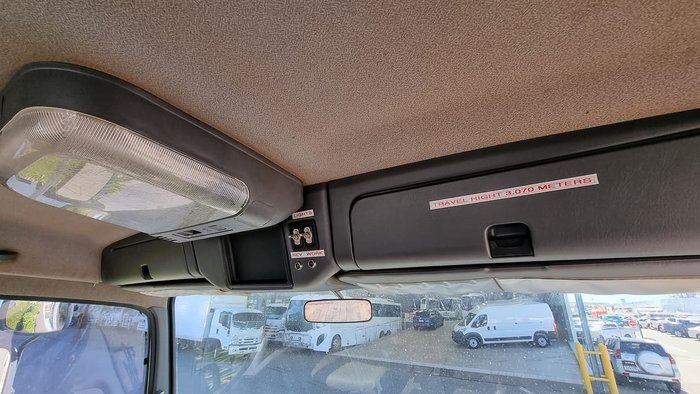 2006 ISUZU FSS550 WHITE