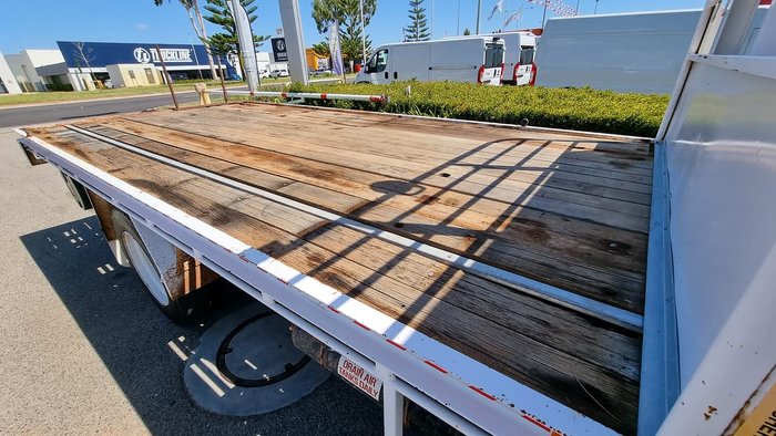 2006 ISUZU FSS550 WHITE