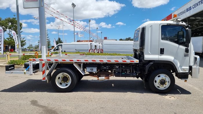 2014 ISUZU FSS550 WHITE