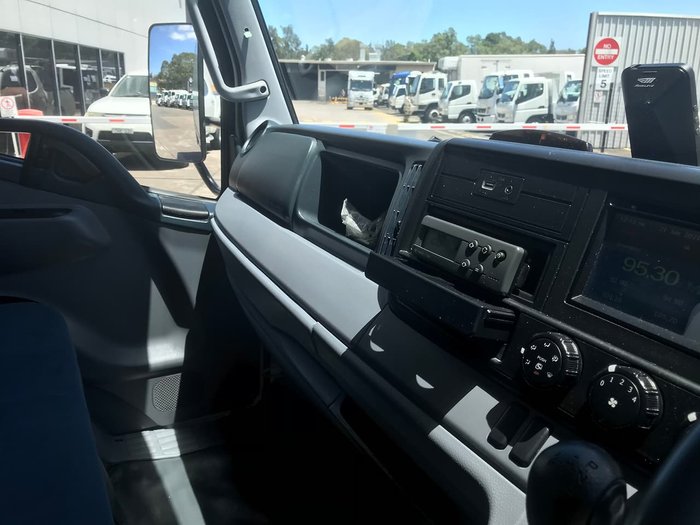 2016 FUSO CANTER 515 White