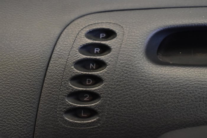 2004 Toyota Tarago GLi ACR30R MY03 Powder White