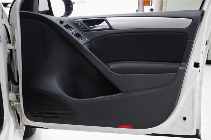 2010 Volkswagen Golf 77TDI Trendline VI MY10 White