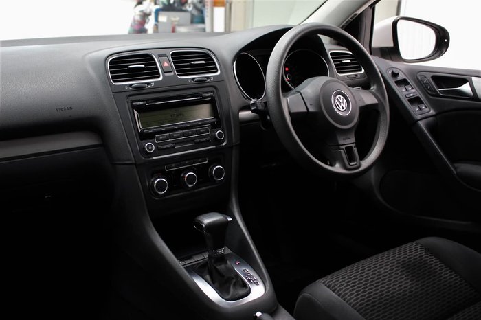 2010 Volkswagen Golf 77TDI Trendline VI MY10 White