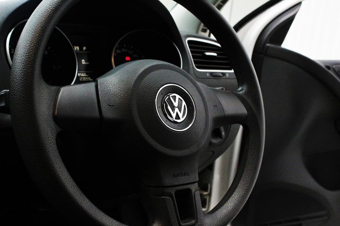 2010 Volkswagen Golf 77TDI Trendline VI MY10 White