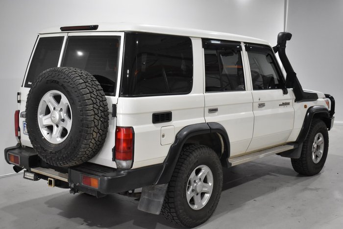 2016 Toyota Landcruiser Workmate VDJ76R 4X4 Dual Range French Vanilla