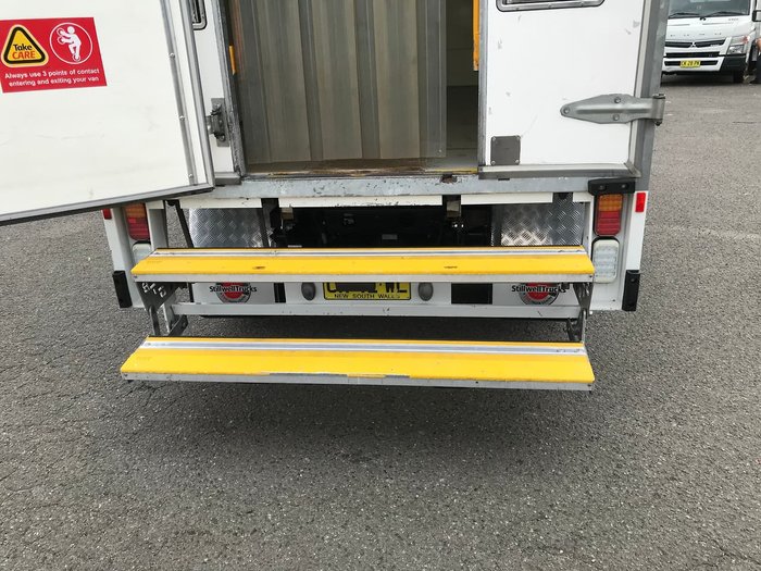 2016 MITSUBISHI CANTER 515 White