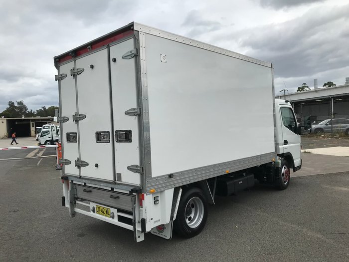 2016 MITSUBISHI CANTER 515 White