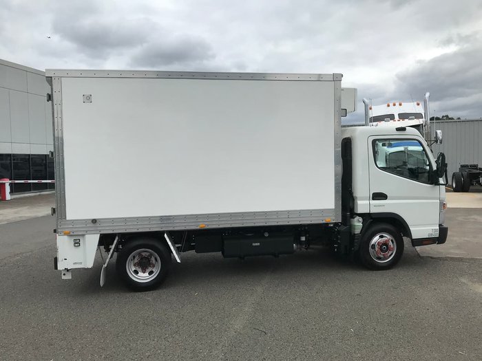 2016 MITSUBISHI CANTER 515 White