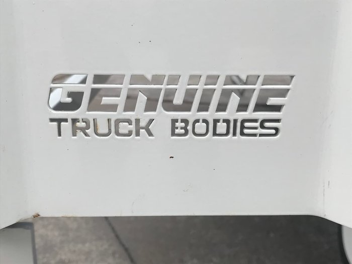 2016 MITSUBISHI CANTER 515 White