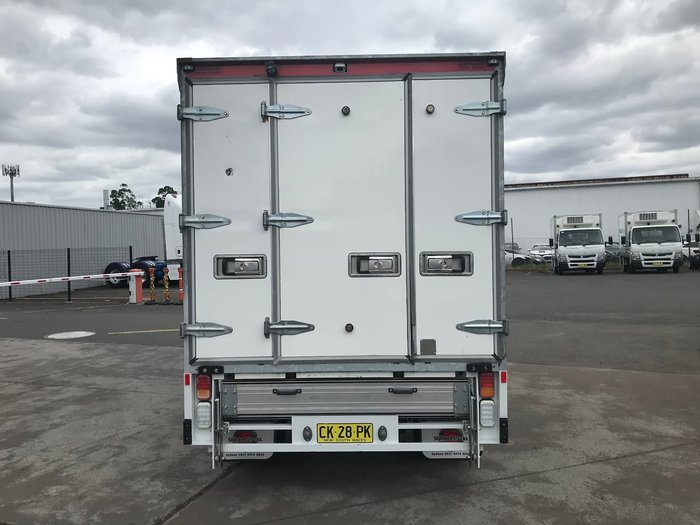 2016 MITSUBISHI CANTER 515 White