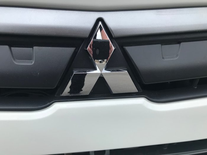 2016 MITSUBISHI CANTER 515 White