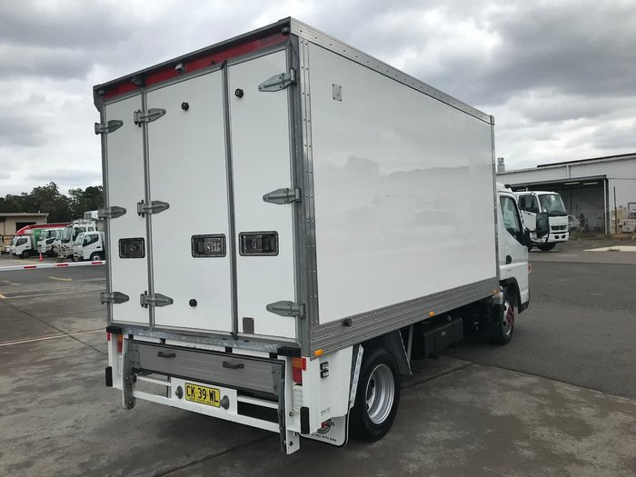 2016 MITSUBISHI CANTER 515 White