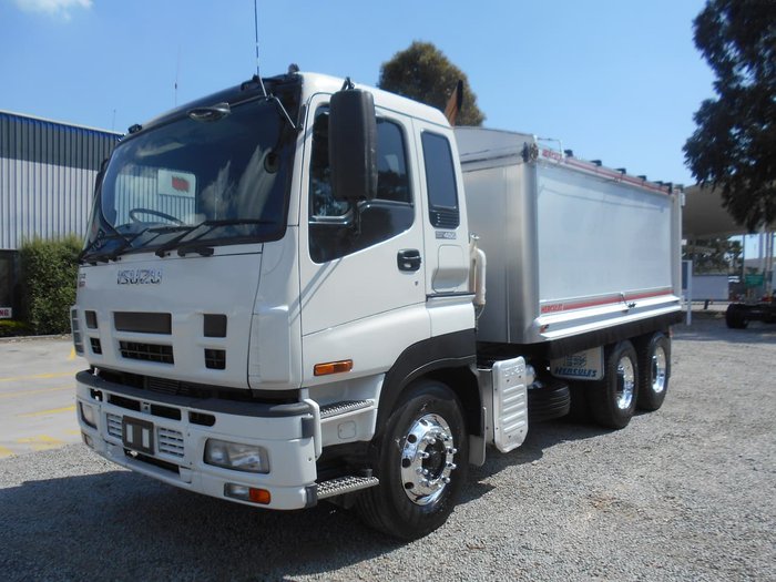2008 ISUZU GIGA CX2 White