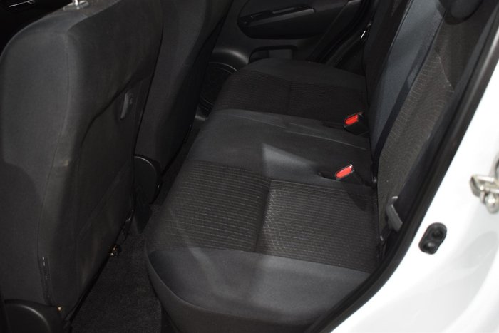 2015 Suzuki Swift GLX Navigator FZ MY15 Snow White