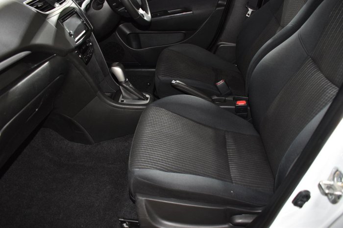 2015 Suzuki Swift GLX Navigator FZ MY15 Snow White