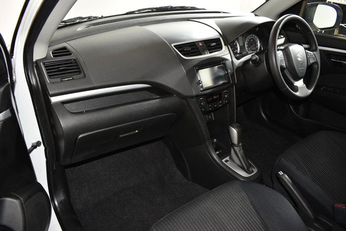 2015 Suzuki Swift GLX Navigator FZ MY15 Snow White